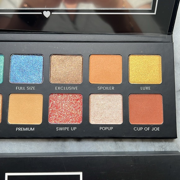 Boxy Charm Hello Charmer Eyeshadow palette - Picture 4 of 4